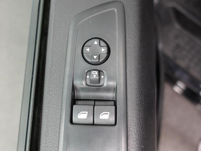 Opel VIVARO 2.0 CDTI L3H1 Dubbele Cabine Edition 144 pk Airco Navigatie Camera Parkeersensoren Trekhaak Cruise Control