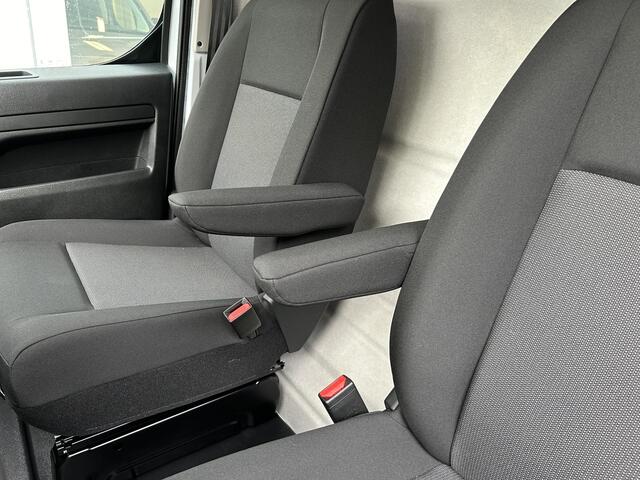 Opel VIVARO Vivaro-e L3 75 kWh 136pk AUTOMAAT | ACTIE OP = OP! | 2-zits | Passagiersstoel voorin | NAVI | Multimedia | Carplay | Parkeersensoren achter | ECall pakket met voorverwarmen | Bestuurdersstoel comfort | Reservewiel | van ¤48.685 voor ¤31.995 | N0006