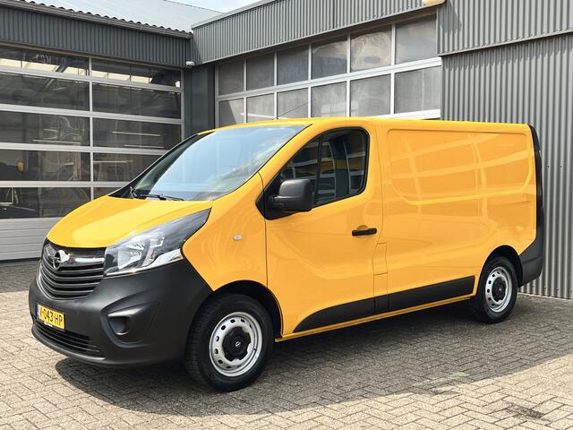 Opel VIVARO 1.6 CDTI L1H1 Airco Cruise control Trekhaak 2000kg trekgewicht Bluetooth telefoon voorbereiding Navigatiesysteem Schuifdeur 3 persoons 1e eigenaar Euro 6