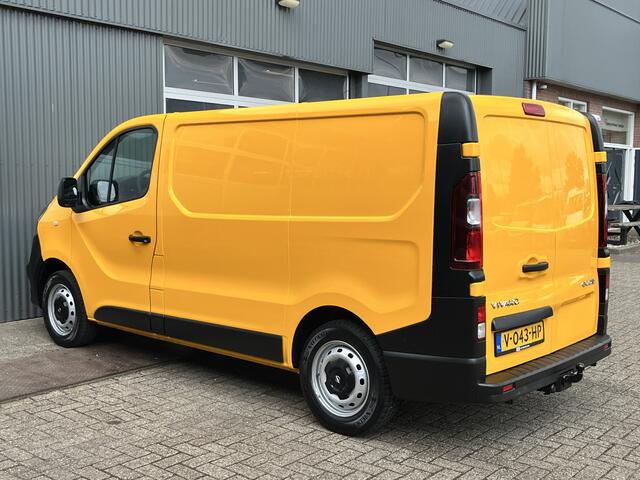 Opel VIVARO 1.6 CDTI L1H1 Airco Cruise control Trekhaak 2000kg trekgewicht Bluetooth telefoon voorbereiding Navigatiesysteem Schuifdeur 3 persoons 1e eigenaar Euro 6