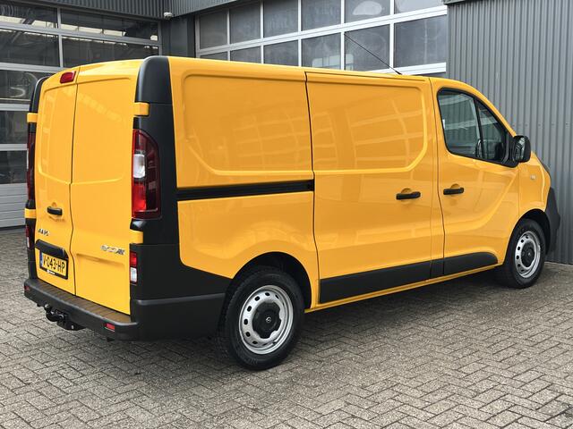 Opel VIVARO 1.6 CDTI L1H1 Airco Cruise control Trekhaak 2000kg trekgewicht Bluetooth telefoon voorbereiding Navigatiesysteem Schuifdeur 3 persoons 1e eigenaar Euro 6