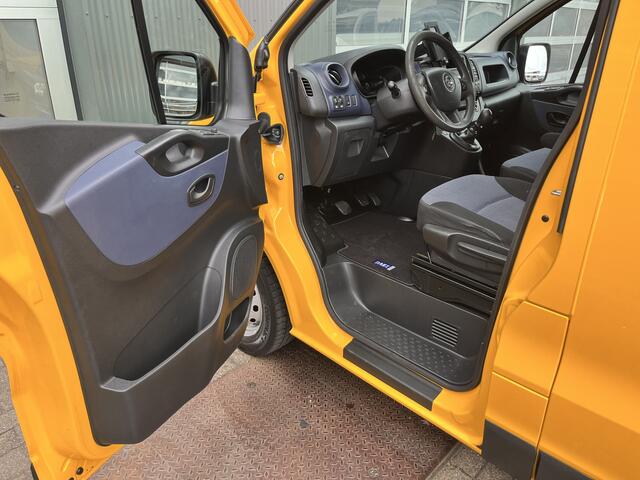 Opel VIVARO 1.6 CDTI L1H1 Airco Cruise control Trekhaak 2000kg trekgewicht Bluetooth telefoon voorbereiding Navigatiesysteem Schuifdeur 3 persoons 1e eigenaar Euro 6