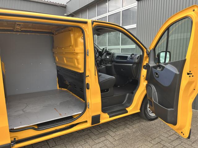 Opel VIVARO 1.6 CDTI L1H1 Airco Cruise control Trekhaak 2000kg trekgewicht Bluetooth telefoon voorbereiding Navigatiesysteem Schuifdeur 3 persoons 1e eigenaar Euro 6