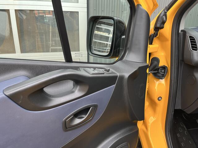 Opel VIVARO 1.6 CDTI L1H1 Airco Cruise control Trekhaak 2000kg trekgewicht Bluetooth telefoon voorbereiding Navigatiesysteem Schuifdeur 3 persoons 1e eigenaar Euro 6