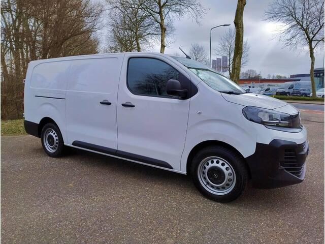 Opel VIVARO Electric L3 75 kWh 136pk | 8 jaar garantie | Multimedia | Apple Carplay | Android Auto | Achteruitrijcamera | Parkeersensoren voor en achter | Digitale cockpit | Stuurwielbediening | Tussenwand comfort met raam | Bestuurdersstoel comfort | Bank voorpassag