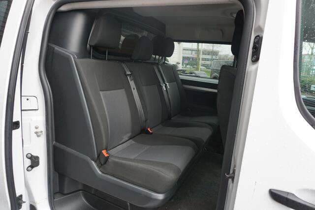 Opel VIVARO 2.0 120pk L3H1 Dubbele cabine 5-zits Navi Apple Carplay Trekhaak Camera Cruise control Imperiaal parkeersensoren