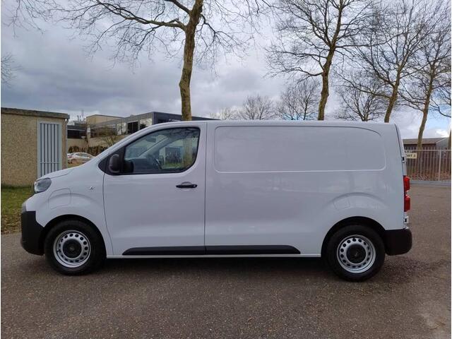 Opel VIVARO Electric L2 75 kWh 136pk | 8 jaar garantie | 0% financial lease | Multimedia | Apple Carplay | Android Auto | Achteruitrijcamera | Parkeersensoren achter | Digitale cockpit | Stuurwielbediening | Bestuurdersstoel comfort | Bank voorpassagiers | van ¤45.43