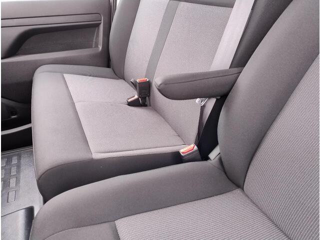 Opel VIVARO Electric L2 75 kWh 136pk | 8 jaar garantie | 0% financial lease | Multimedia | Apple Carplay | Android Auto | Achteruitrijcamera | Parkeersensoren achter | Digital cockpit | Stuurwielbediening | Bestuurdersstoel comfort | Bank voorpassagiers | van ¤45.981