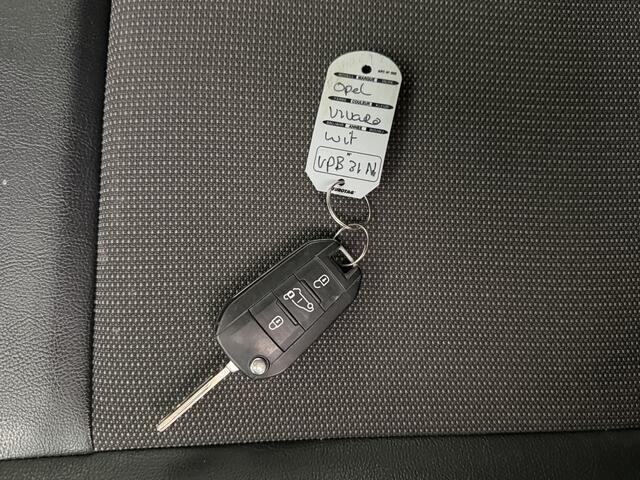 Opel VIVARO 2.0CDTI 145PK L3H1 Edition | Trekhaak | Multimedia | Camera | Airco | Cruise | 3-Zits