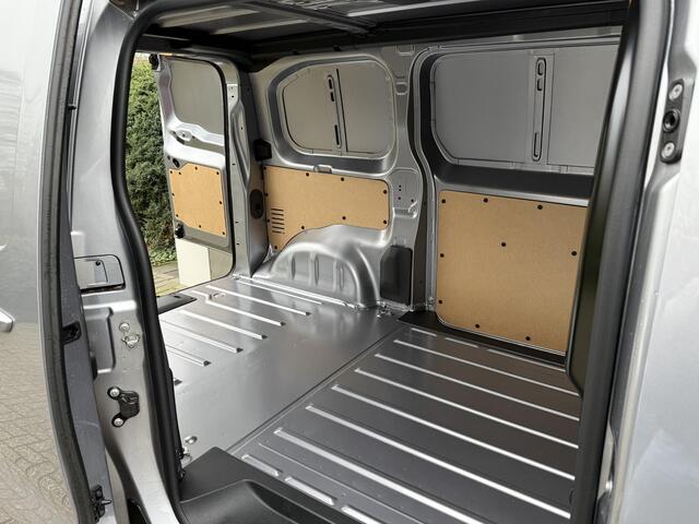 Opel VIVARO 2.0 Diesel Automaat 180pk L2 | Navigatie | Achteruitrijcamera | Keyless Entry | 3-zits | Lichtmetalen velgen | Climate Control | Parkeersensoren