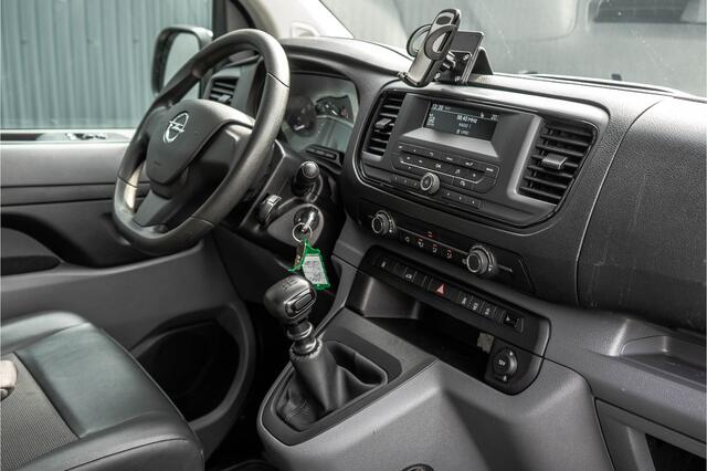 Opel VIVARO L2H1 | 1ste eigenaar | Airco | Cruise | PDC | 3-Zits | Trekhaak