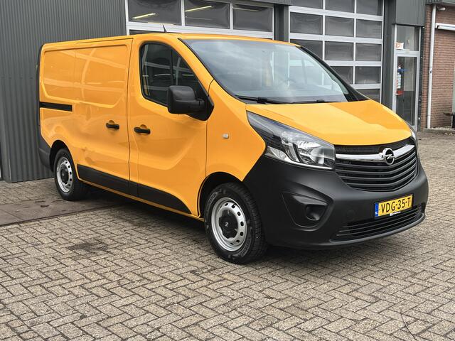 Opel VIVARO 1.6 CDTI L1H1 Airco Cruise control Trekhaak 200kg trekgewicht betimmering laadruimte Telefoonverbinding Schuifdeur 3-Persoons Euro 6 Bpm vrij voor particulier gebruik!!