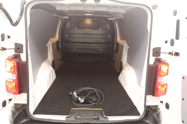 Opel VIVARO Vivaro-e 75 kWh L3H1 | Snelladen | SOH 92% | Clima | Camera | Cruise | 3 Zits | Carplay | 2xSchuifdeur