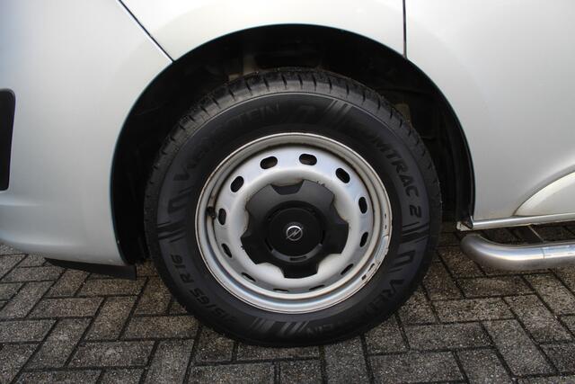 Opel VIVARO Combi 1.6 CDTI L2H1 9 Persoons/20650 excl. BTW/Navigatie/Airco/Cruise control/BTW auto/Side bars