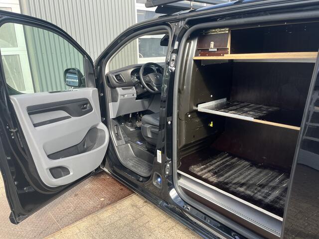 Opel VIVARO 2.0 CDTI L2H1 Dubbele schuifdeur Parkeerhulp voor en achter Achteruitrijcamera Airco Cruise control Kastinrichting Imperiaal Apple Carplay Bluetooth telefoon voorbereiding 3-Persoons Euro 6