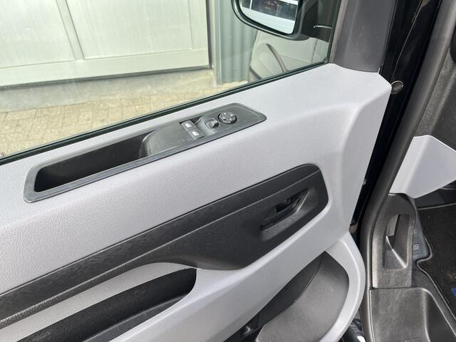 Opel VIVARO 2.0 CDTI L2H1 Dubbele schuifdeur Parkeerhulp voor en achter Achteruitrijcamera Airco Cruise control Kastinrichting Imperiaal Apple Carplay Bluetooth telefoon voorbereiding 3-Persoons Euro 6