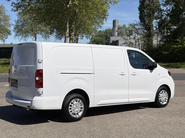 Opel VIVARO L3 2.0 BlueHDi 145pk EAT8 AUTOMAAT | BPM vrij | Houten afwerking laadruimte | Trekhaak | Doorlaadluik in tussenschot | Apple Carplay | Android Auto | Achteruitrijcamera | Parkeersensoren achter | Exterieur Pakket | Lederen stuurwiel verwarmd | Stoelverwar