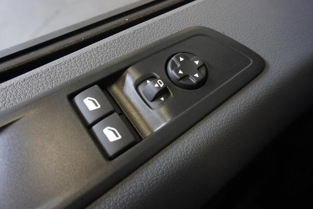 Opel VIVARO 2.0 CDTI L3H1 Edition Airco Navigatie Bluetooth Parkeersensoren 3-Zits Camera