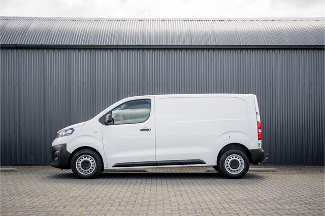 Opel VIVARO 2.0 L2H1 125PK | Bedrijfswageninrichting | Cruise | Carplay | Camera | Airco | PDC | Trekhaak