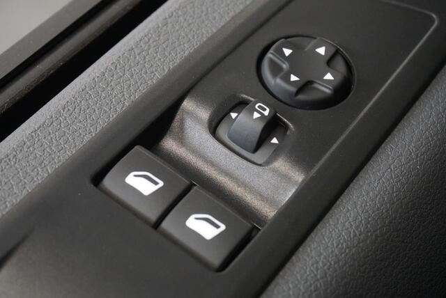 Opel VIVARO 2.0 CDTI 145 pk L2H1 Edition 3-zits Airco Navigatie Bluetooth Cruise Control Trekhaak