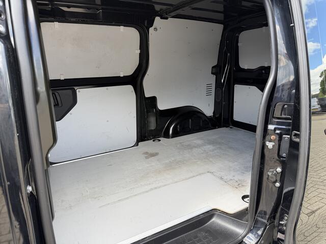 Opel VIVARO 1.5 CDTI L2H1 Selection / vaste prijs rijklaar ¤ 18.950 ex btw / lease vanaf ¤ 319 / dubbele schuifdeur / trekhaak / parkeersensoren voor + achter / airco / cruise / euro 6