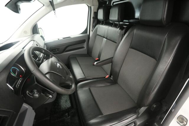 Opel VIVARO Vivaro-e 75 kWh L2H1 | Snelladen | SOH 96% | 3 Zits | Airco | Cruise | Carplay | Parkeersens.