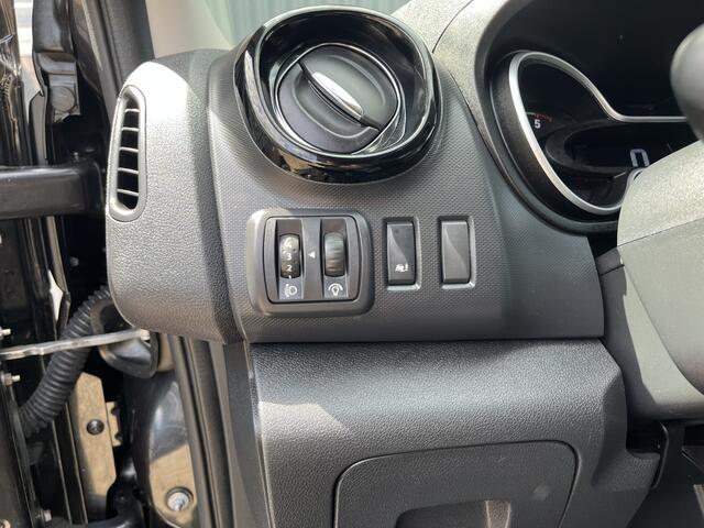 Opel VIVARO 1.6 CDTI L2H1 Sport EcoFlex Airco Cruise controle Trekhaak 2000kg trekgewicht Sitebars Bluetooth telefoon voorbereiding 3-Persoons Euro 6