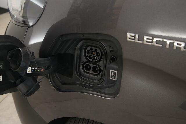 Opel VIVARO Vivaro-e Toyota PROACE Electric Worker75 kWh Long Range L3H1 | Snelladen | SOH 95% | Airco | Cruise | Carplay | 3 Zits | Trekhaak | 2xSchuifdeur