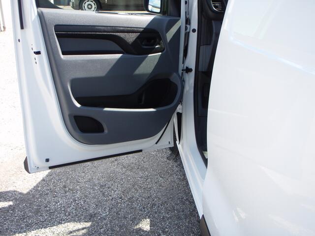 Opel VIVARO camera trekhaak navi 83544 km bj 12-2021