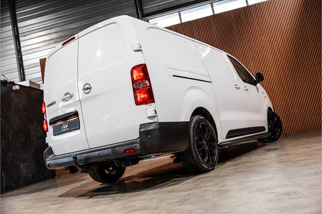 Opel VIVARO 2.0 CDTI L3H1 XL Edition | Automaat | CarPlay | Camera | Stoelverwarming | Trekhaak | F1 Flippers | Cruise control | Bedrijfswageninrichting | 3-Zitter | Nieuwe APK