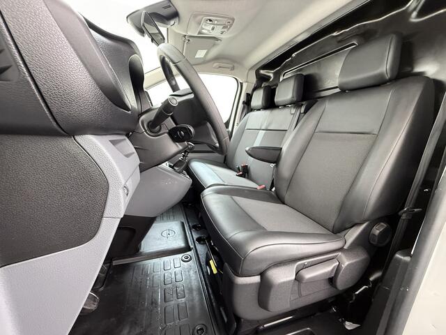 Opel VIVARO 2.0CDTI 123PK Euro 6 L2H1 3-Persoons Imperiaal Trekhaak 360°Camera Navi Apple Carplay Android Auto Airco Cruise Control Betonplex Vloer Kasteninbouw Wandbetimmering 2.500KG Trekgewicht 1e Eigenaar