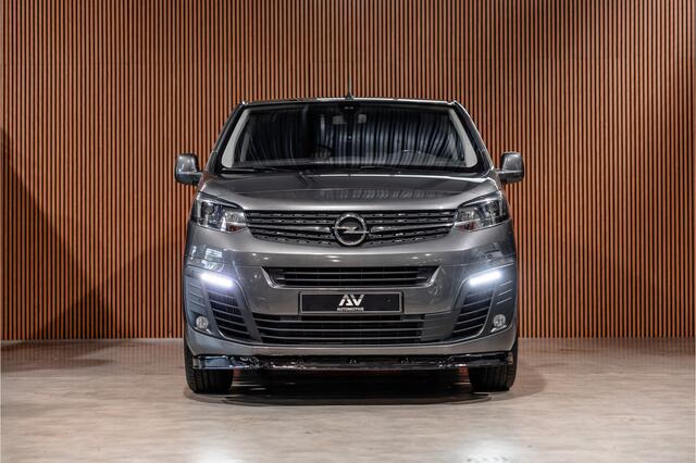 Opel VIVARO 2.0 CDTI 177 PK L3H1 DC Innovation | Marge | BTW & BPM Vrij | L+R Schuifdeur | CarPlay | Camera | Navigatie | Bi-Xenon | Blind Spot | Trekhaak | F1 Flippers | Cruise control | Nieuwe APK