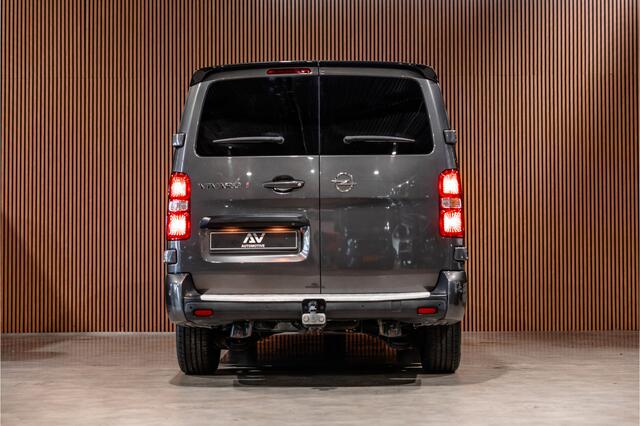 Opel VIVARO 2.0 CDTI 177 PK L3H1 DC Innovation | Marge | BTW & BPM Vrij | L+R Schuifdeur | CarPlay | Camera | Navigatie | Bi-Xenon | Blind Spot | Trekhaak | F1 Flippers | Cruise control | Nieuwe APK