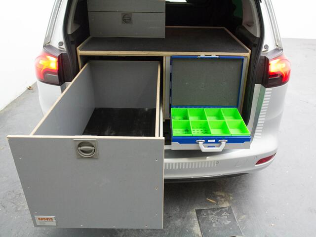 Opel ZAFIRA Tourer D136pk Navi Camera PDC-v+a Cruise Airco DAB Mistl. Euro 6 Kasten/Voll.inrichting! 1.6Cdti Licht en Zichtpakket Tel. 1450kg trekvermogen Super complete inbouw! Grijs kenteken ! APK tot 12 nov 2025!!