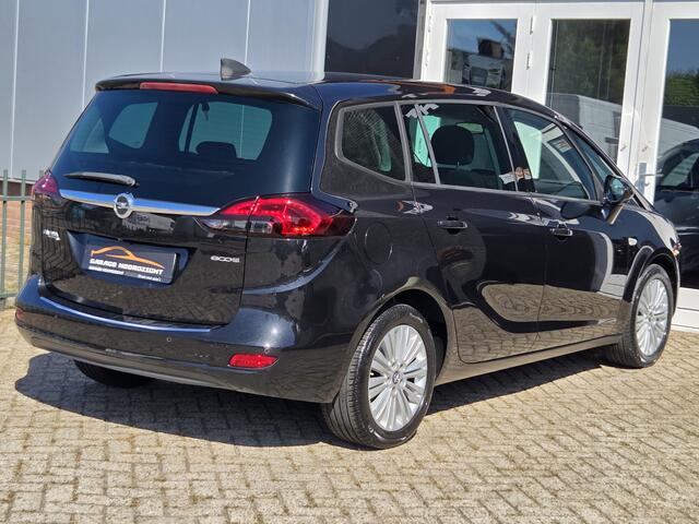 Opel ZAFIRA Tourer 1.4 Cosmo 7-persoons 140pk NAVIGATIE|CAMERA|CRUISE CONTROL|PDC VOOR&ACHTER|AIRCO|GETINT GLAS|BLUE TOOTH|17 INCH Maandag tot Vrijdag geopend van 09.00 tot 20.00 uur en Zaterdag van 09.00 tot 18.00 uur