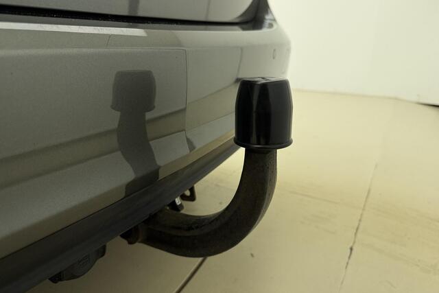 Opel ZAFIRA 1.6 Turbo Business Executive 170pk | Automaat | 5 Persoons | Trekhaak | 1.650kg Trekgewicht | Climate Control | AGR Comfortstoelen | Navigatie | Parkeersensoren | 1e eigenaar | Weinig Kilometers