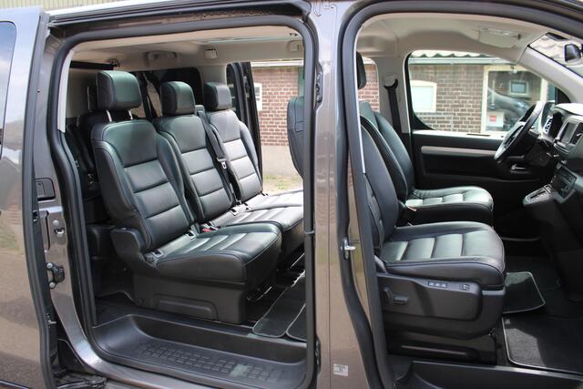 Opel ZAFIRA Zafira-e Life L3H1 Innovation 75 kWh SOh 94,8% 7-PERS LEER PANO TREKHAAK 85000KM!!!