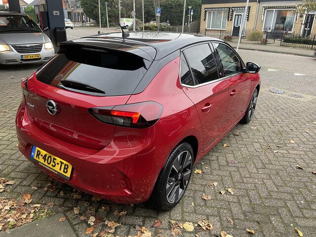 Opel e-Corsa Elegance 50 kWh Dodehoek sensor/ECC/Adaptieve cruis control.