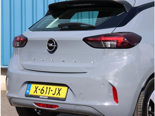 Opel e-Corsa Electric 50 kWh 136PK | Navigatie via Apple Carplay/Android Auto | Parkeersensoren Achter | LED Koplampen | Keyless Start | DAB Ontvanger | Volledig Digitaal Instrumentenpaneel | Climate Control | Cruise Control | 16" Lichtmetalen Velgen