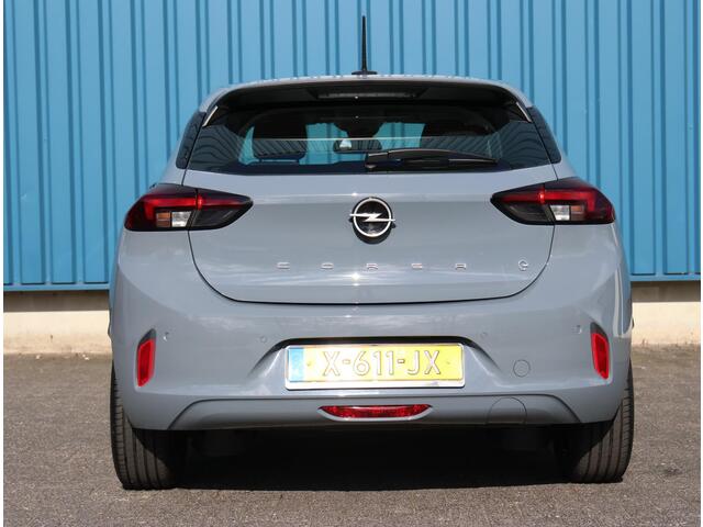 Opel e-Corsa Electric 50 kWh 136PK | Navigatie via Apple Carplay/Android Auto | Parkeersensoren Achter | LED Koplampen | Keyless Start | DAB Ontvanger | Volledig Digitaal Instrumentenpaneel | Climate Control | Cruise Control | 16" Lichtmetalen Velgen