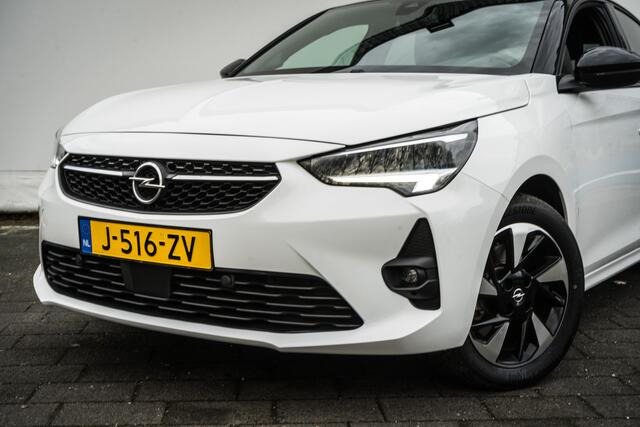 Opel e-Corsa GS Line 50 kWh 3-Fase/ Stuur-stoelverwarming/ Climate control/ Navigatie apps/ Carplay
