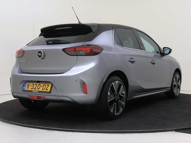 Opel e-Corsa Elegance 50 kWh 136PK | 17 inch velgen | Parkeerhulp voor | Camera | Navigatie |