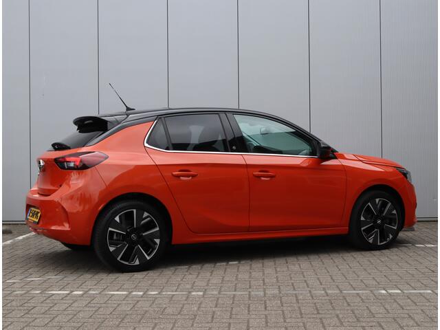 Opel e-Corsa Elegance 50 kWh | Panoramadak | ACC | Stoel/-Stuurverwarming