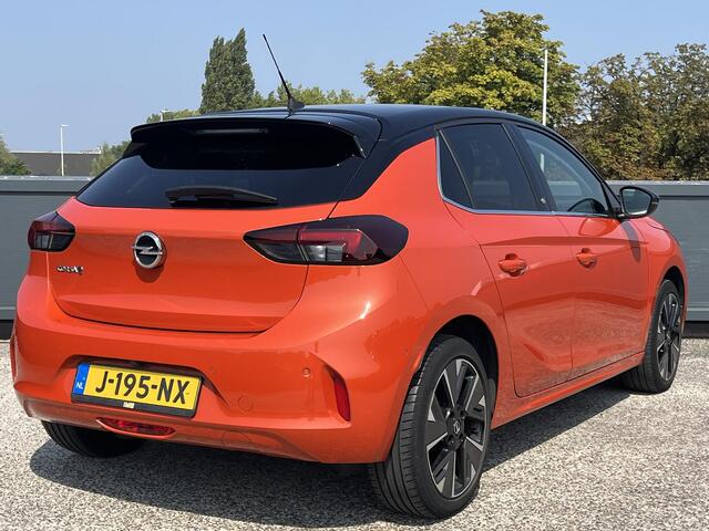 Opel e-Corsa Elegance 50 kWh | 3-Fase | Luxe bekleding | Navi & Multimedia Apple Carplay & Android Auto | WinterPack | 17'' bi-color Lmv | Contrasterende dakkleur |