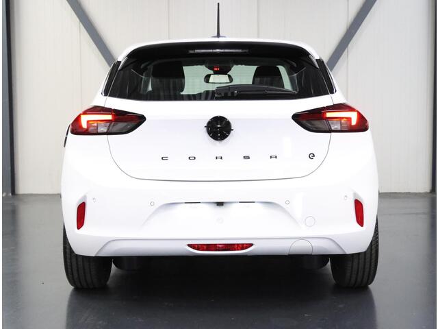 Opel e-Corsa Electric Long Range Business Edition 51 kWh 145PK | AppleCarplay/AndroidAuto | Camera | 11KW Boardlader | Parkeersensoren | Climate Control | Cruise Control | LED koplampen |