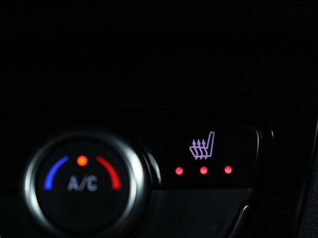 Opel e-Corsa GS Line 50 kWh | 1e eigenaar | Stoel & stuurverwarming | Carplay | Navigatie | Full LED | 17'' | Climate control | Cruise control | Bluetooth