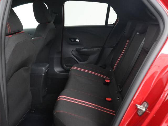 Opel e-Corsa GS Line 50 kWh | 1e eigenaar | Stoel & stuurverwarming | Carplay | Navigatie | Full LED | 17'' | Climate control | Cruise control | Bluetooth