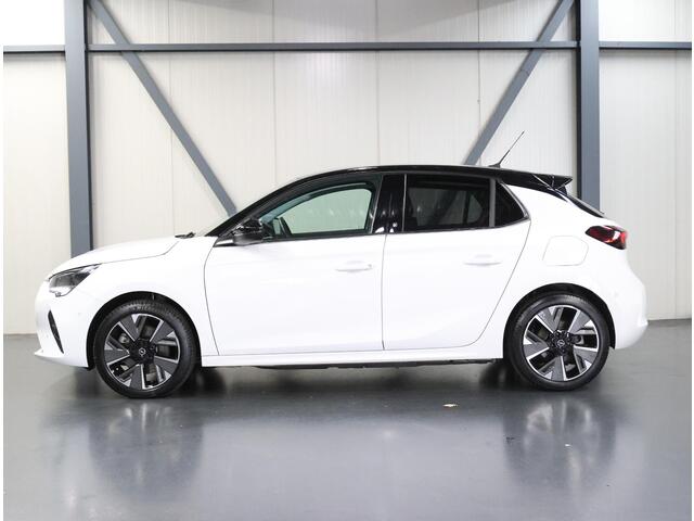 Opel e-Corsa Elegance 50kWh 136PK | AppleCarplay/AndroidAuto | 3 FASE | Camera | 17"LMV | Adaptive Cruise Control | Climate Control | Keyless | AUTOMAAT | Two-Tone | LED | Parkeersensoren | Isofix | Privacy Glass |