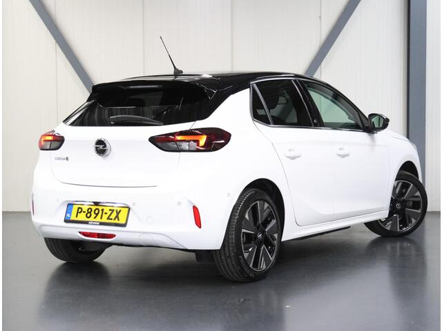 Opel e-Corsa Elegance 50kWh 136PK | AppleCarplay/AndroidAuto | 3 FASE | Camera | 17"LMV | Adaptive Cruise Control | Climate Control | Keyless | AUTOMAAT | Two-Tone | LED | Parkeersensoren | Isofix | Privacy Glass |