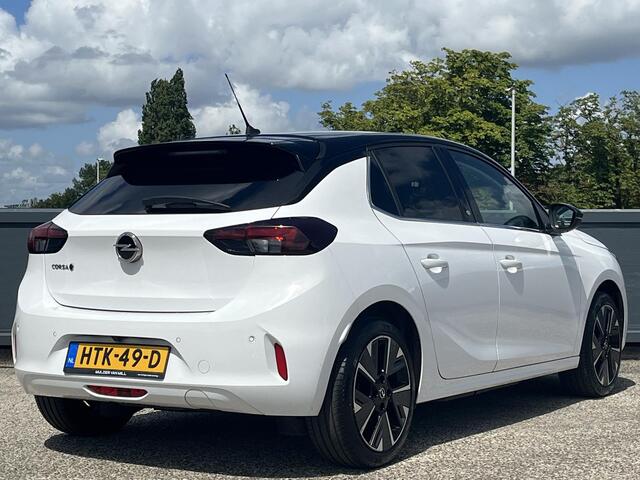Opel e-Corsa Elegance 3-FASEN 50kWh 136pk | 180° CAMERA + SENSOREN | WINTER PACK | DAB+ | ISOFIX | STOEL- EN STUURVERWARMING | KEYLESS |